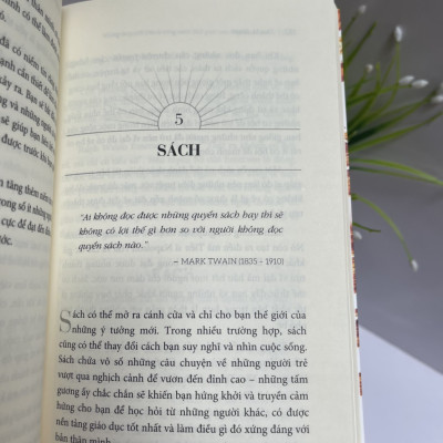 NHỮNG BÍ QUYẾT THÀNH CÔNG VƯỢT THỜI GIAN CỦA NAPOLEON HILL – Don M. Green – Trần Thụy Hoàng Quỳnh dịch – Saigonbooks – NXB Thế Giới (Bìa mềm)