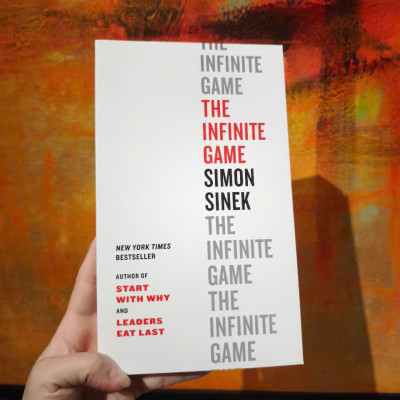 Sách - The Infinite Game by Simon Sinek/Amazon Editors