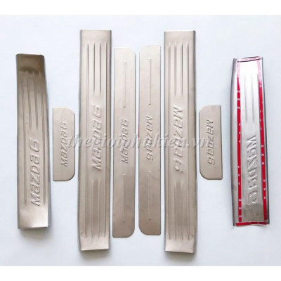 BỘ SẢN PHẨM Nẹp bước chân và ốp chống trầy cốp Mazda 6 2017-2019- Mẫu Inox