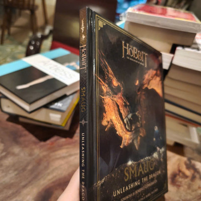 Sách - Smaug: Unleashing the Dragon (The Hobbit: the Desolation of Smaug) by Daniel Falconer