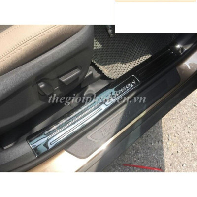 Ốp bậc cửa , nẹp bước chân Hyundai Tucson 2022 cao cấp -mẫu Titan 8 chi tiết