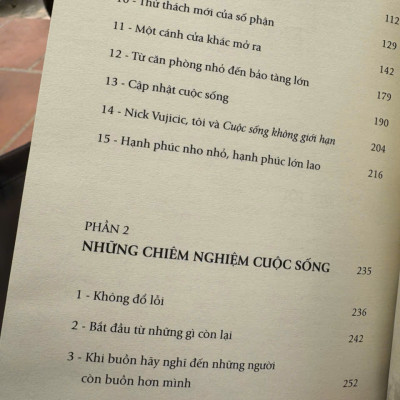 (Tự truyện Nguyễn Bích Lan) KHÔNG GỤC NGÃ – Nguyễn Bích Lan – First news – NXB Phụ nữ Việt Nam