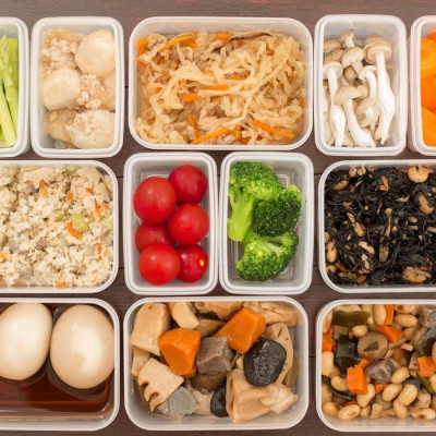 Bộ 03 hộp bảo quản thực phẩm vuông, có nắp mềm 120ml - Hàng nội địa Nhật Bản