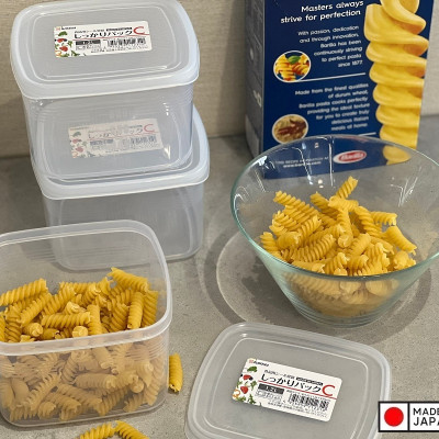 Hộp nhựa cao cấp bảo quản thực phẩm hình vuông 900ml - Hàng nội địa Nhật
