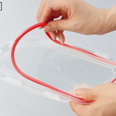 Combo 4 hộp nhựa chữ nhật bảo quản thực phẩm Inomata (Full size) - Có khóa nắp 4 chiều