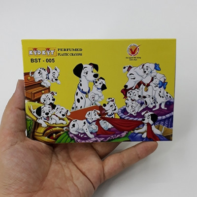 Bộ 2 Viết Sáp Màu Chó Đốm BS-005 (12 Màu) - Mẫu Bao Bìa Màu Vàng