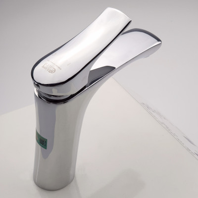 Vòi lavabo nóng lạnh Eurolife EL-1002S (Trắng bạc)