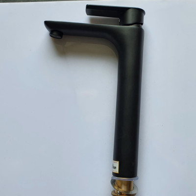 Vòi lavabo dây rút đồng mạ tĩnh điện chân không màu đen Juno sofa Teady VCT- 002B 