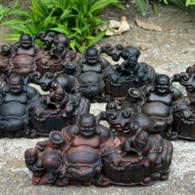 Tượng phật di lặc mini để ôtô ,láp tốp ...bằng gỗ mun hoa kt 16×8×5cm 