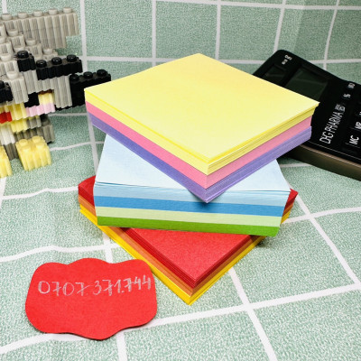 Giấy Gấp Hạc 520 Tờ Gồm 10 Màu Khác Nhau Kích Thước 7cm và 10cm Có Thể Dùng Làm Giấy Note Không Keo