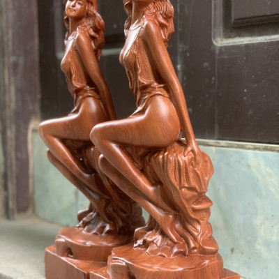 Tượng thiếu nữ nghệ thuật bằng gỗ hương đá kt cao 30cm