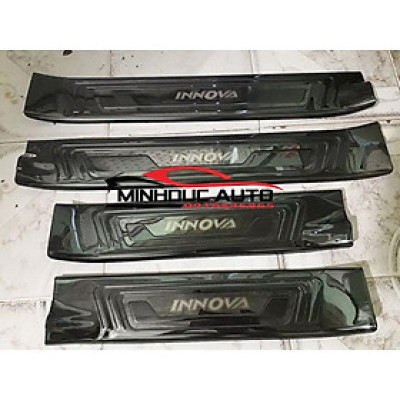Ốp bậc cửa trong tian dành cho INNOVA - 4 miếng