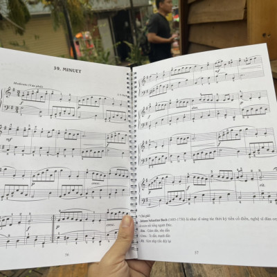 PIANO CHO THIẾU NHI – Tuyển tập 220 tiểu phẩm nổi tiếng (Phần 3) – Lê Dũng biên soạn – Huy Hoàng Bookstore – NXB Dân Trí (Bìa mềm)