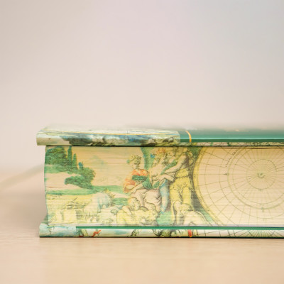 Sách Trái Đất Chuyển Mình ( Bản bìa vải KASHMIR - Trạm Đọc  )