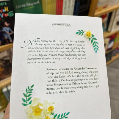 Sách - Trà hoa nữ (Nhã Nam HCM)