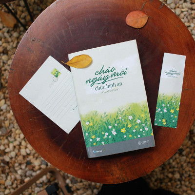 Chào Ngày Mới - Chúc Bình An - Tặng Kèm Postcard Hai Mặt + Bookmark Hai Mặt