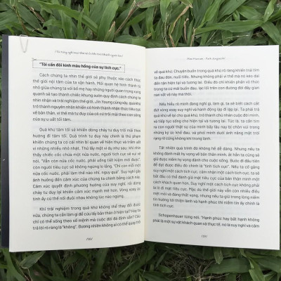 Sách - Tôi Từng Nghĩ Mọi Thứ Sẽ Ổn Khi Trở Thành Người Lớn (Kèm Bookmark)