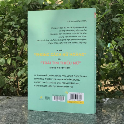 Sách - Càng Mạnh Mẽ Càng Dịu Dàng (Kèm Bookmark)