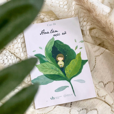 Sách - Hoa tàn rực rỡ