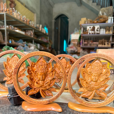 Tượng Diện phật có lắp bóng đèn bằng gỗ hương đá kt 20×20×6cm