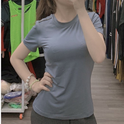 Áo Thun Nữ Vải Thun Lạnh Ôm Body, Thấm Hút Mồ Hôi, Co Dãn 4 Chiều