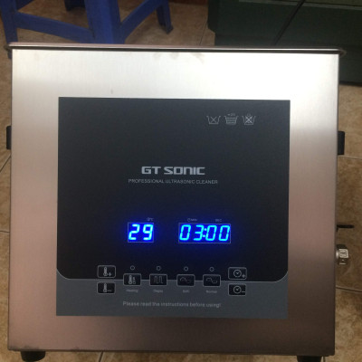 Máy rửa dùng sóng siêu âm hiệu GT sonic dung tích 9 lít, công suất 200W, tần số 40KHZ, dùng làm sạch bề mặt vật liệu -Hàng chính Hãng