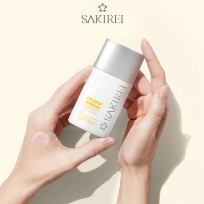 Chống nắng vật lý làm sáng mịn da Sakirei UV Total Defense Broad Spectrum SPF 50+ PA++++ Tinted Sunscreen