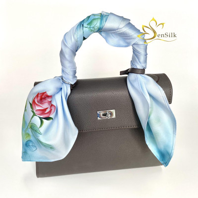 Khăn Lụa Thời Trang Vẽ Tay Cao Cấp SenSilk Hoa Hồng Vàng 55x55cm – Quà Tặng Khách VIP