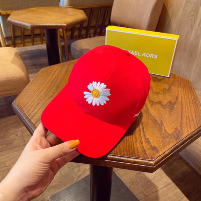 nón kết thêu hình hoa cúc hottrend