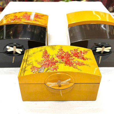 Hộp trang sức sơn mài độc đáo có kèm khóa chuồn chuồn