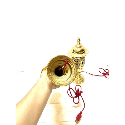 ĐÔI ĐÈN ĐỒNG CHẤT LIỆU BẰNG ĐỒNG KÍCH THƯỚC 30 cm nặng 1.8 kg. Bộ thờ cúng linh thiêng