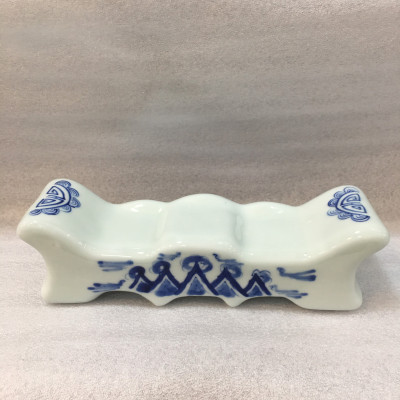 Kỷ Ngai 3 Chén Thờ Men Xanh Vẽ Sen