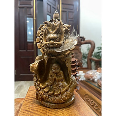 Tượng Đạt ma sư tổ xông trầm bằng gỗ bách xanh thơm nức kt cao 20×12×12cm