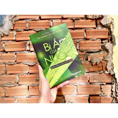 Sách Bí Ẩn của Nước First News