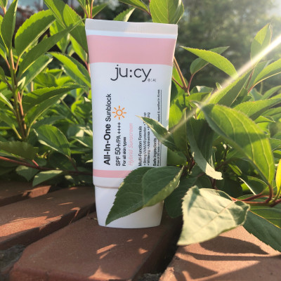 Kem chống nắng dưỡng da Ju:cy