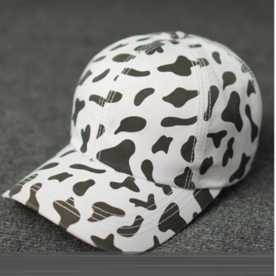 Mũ lưỡi trai họa tiết trắng đen BÒ SỮA ngộ nghĩnh nổi bật