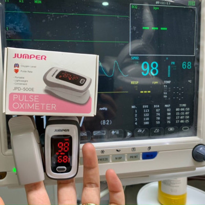 (Hàng chính hãng) Combo máy đo nồng độ oxy trong máu SPO2 và nhịp tim JPD-500E và Máy đo huyết áp bắp tay JPD-HA100