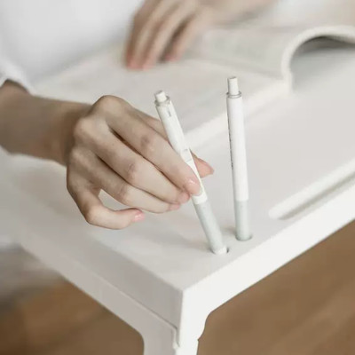 Bàn làm việc, đọc sách gấp gọn bàn học sinh - sinh viên có khe để ipad và cắm bút sử dụng gọn gàng