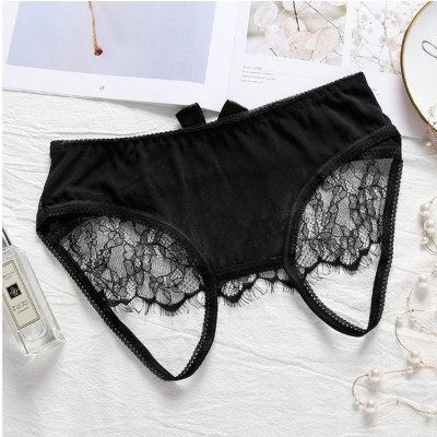 Quần lót nữ lọt khe tua rua ở mông - Màu đen