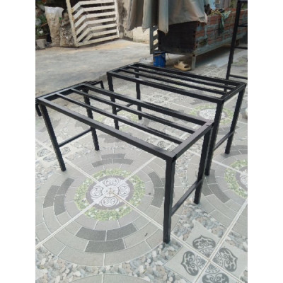 Kệ kê chậu cây ban công sân thượng. Dài 80cm. Rộng 20-25-30cm. Cao 30-40-50-60cm. 1,2,3 nan phụ giằng chân. hộp thép 2x2cm ( Hàng Chính Hãng )