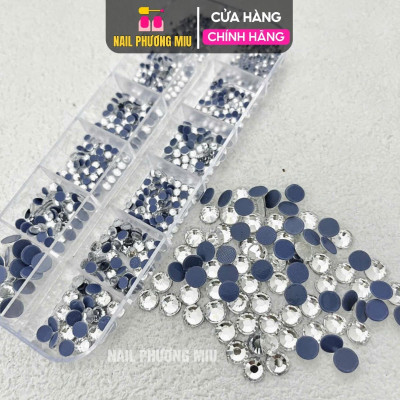 Khay Đá Chân Lưới Keo Mix Size YHB 12 Ngăn, Đính Móng Cao Cấp 1440 Viên, Đá Pha Lê Sáng Lâu, Bám Chắc Làm Nail Màu Trắng AB, Vàng Trà Nữ