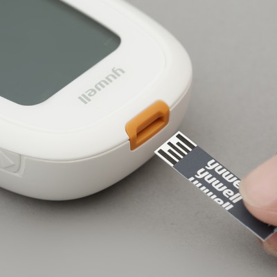 Máy Đo Đường Huyết Thế Hệ Mới Yuwell Accusure 582 - Kết Quả Chính Xác - Bảo Hành Trọn Đời