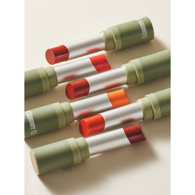 Son dưỡng môi thuần chay có màu GLAMRR Q V​E​G​A​N S​U​P​E​R L​I​P B​A​L​M 4.5g by Gilaa