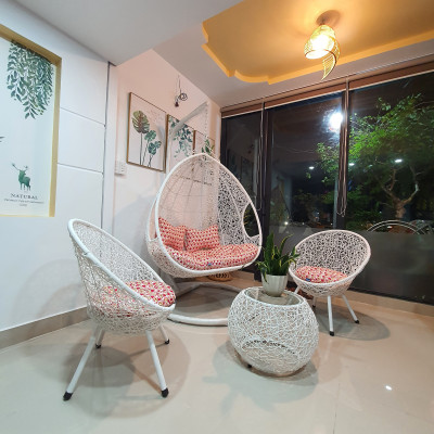 Bộ bàn ghế sân vườn kèm xích đu đôi ( nệm hoạ tiết hình tim)