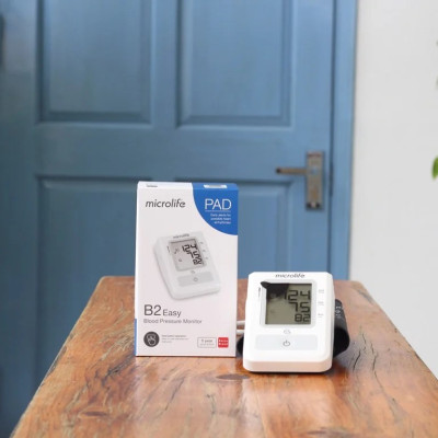 Máy Đo Huyết Áp Bắp Tay Microlife B2 Easy