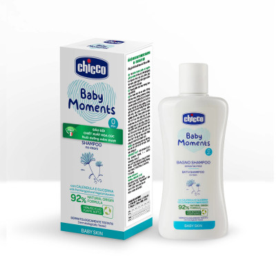Sữa tắm gội cho bé chiết xuất Hoa cúc 0M+ Chicco 200ml
