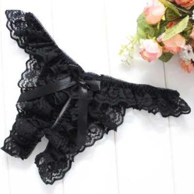 Quần lọt khe viền ren - đen