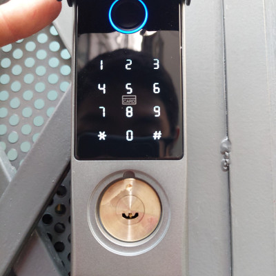 Khóa cửa cổng ngoài trời mở bằng vân tay 2 mặt trong ngoài G04 - Hàng nhập khẩu