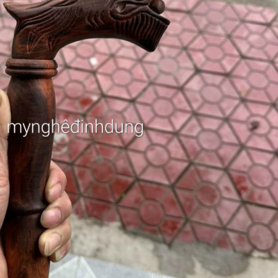 Gậy batong dành cho người già bằng gỗ trắc đỏ đen kt 90×13×3cm