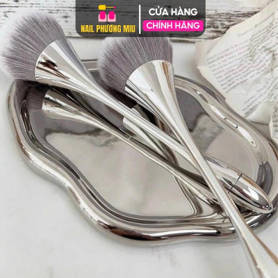 Chổi Phủi Bụi Móng Cán Dài Màu Xám Bạc Làm Nail Siêu Sang, Cọ Phủi Dài Vệ Sinh Bụi Nail Siêu Mềm Mịn, Lông Đều Cán Nhựa